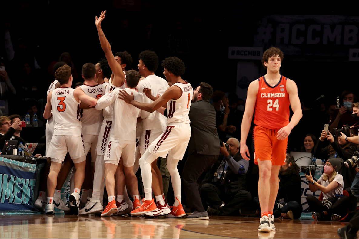 Basketball_NCAA_Virginia Tech Hokies celebrate